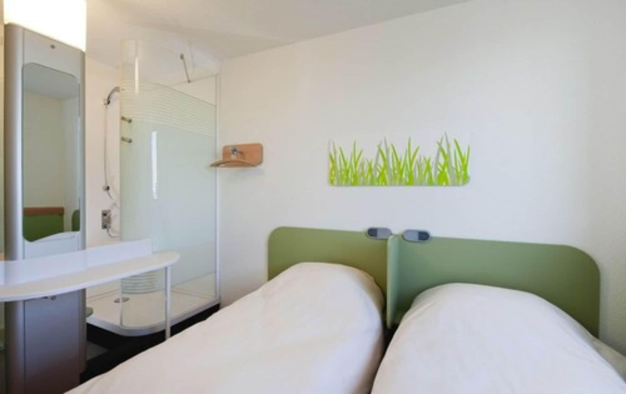 Ibis Budget Toulouse Aeroport Blagnac Exterior foto