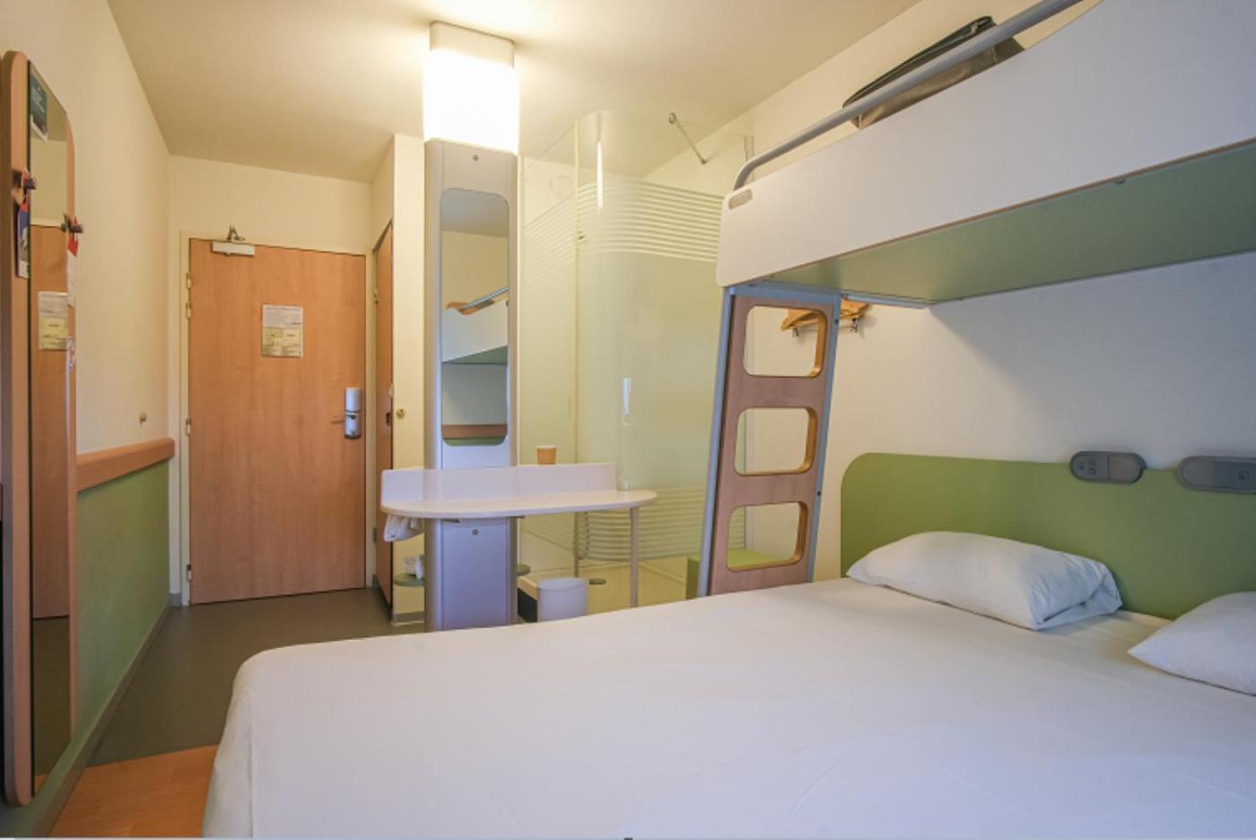 Ibis Budget Toulouse Aeroport Blagnac Exterior foto