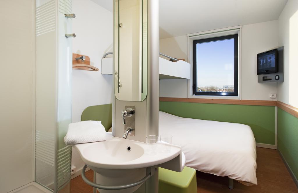 Ibis Budget Toulouse Aeroport Blagnac Quarto foto