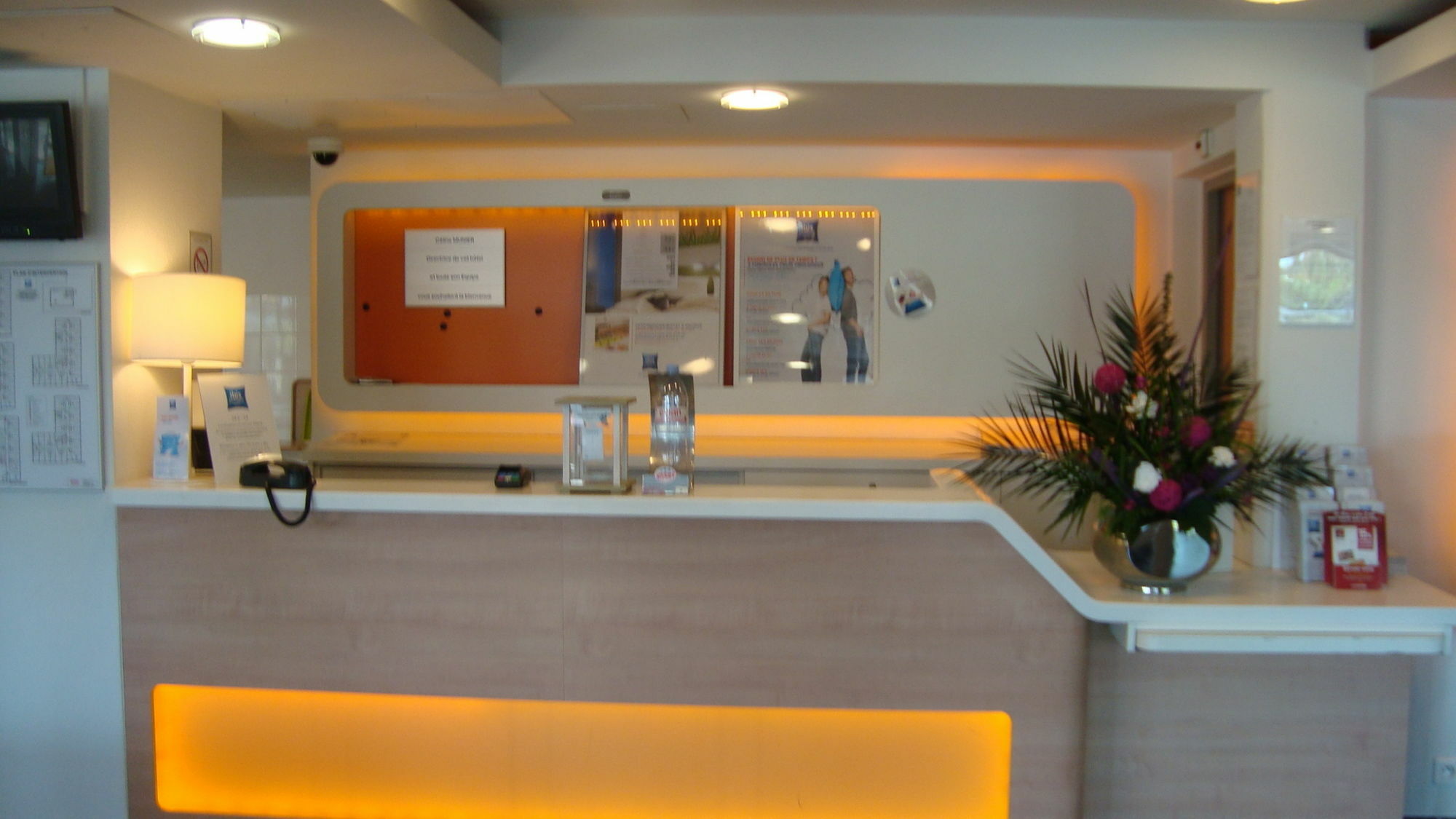Ibis Budget Toulouse Aeroport Blagnac Exterior foto