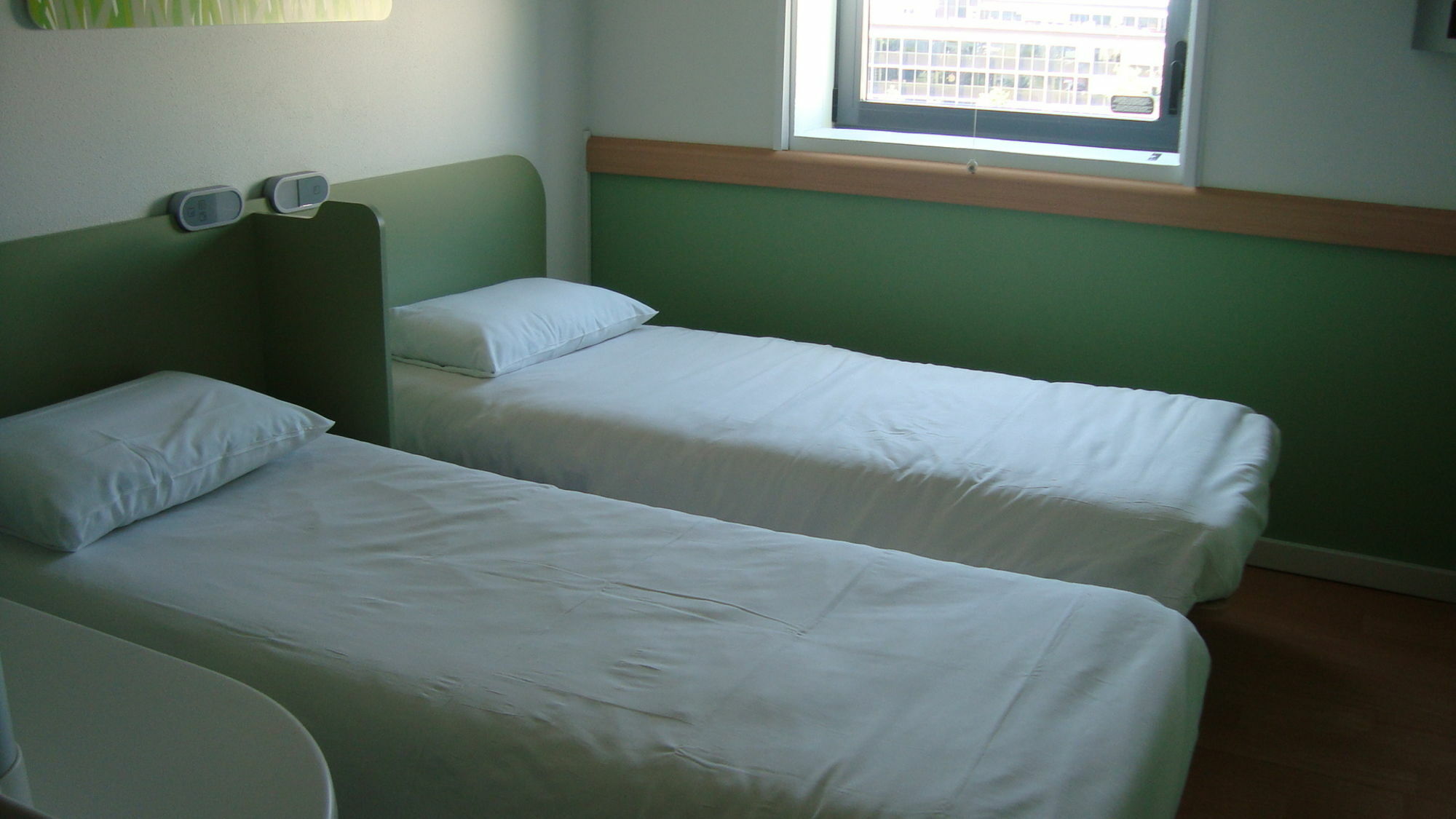Ibis Budget Toulouse Aeroport Blagnac Exterior foto