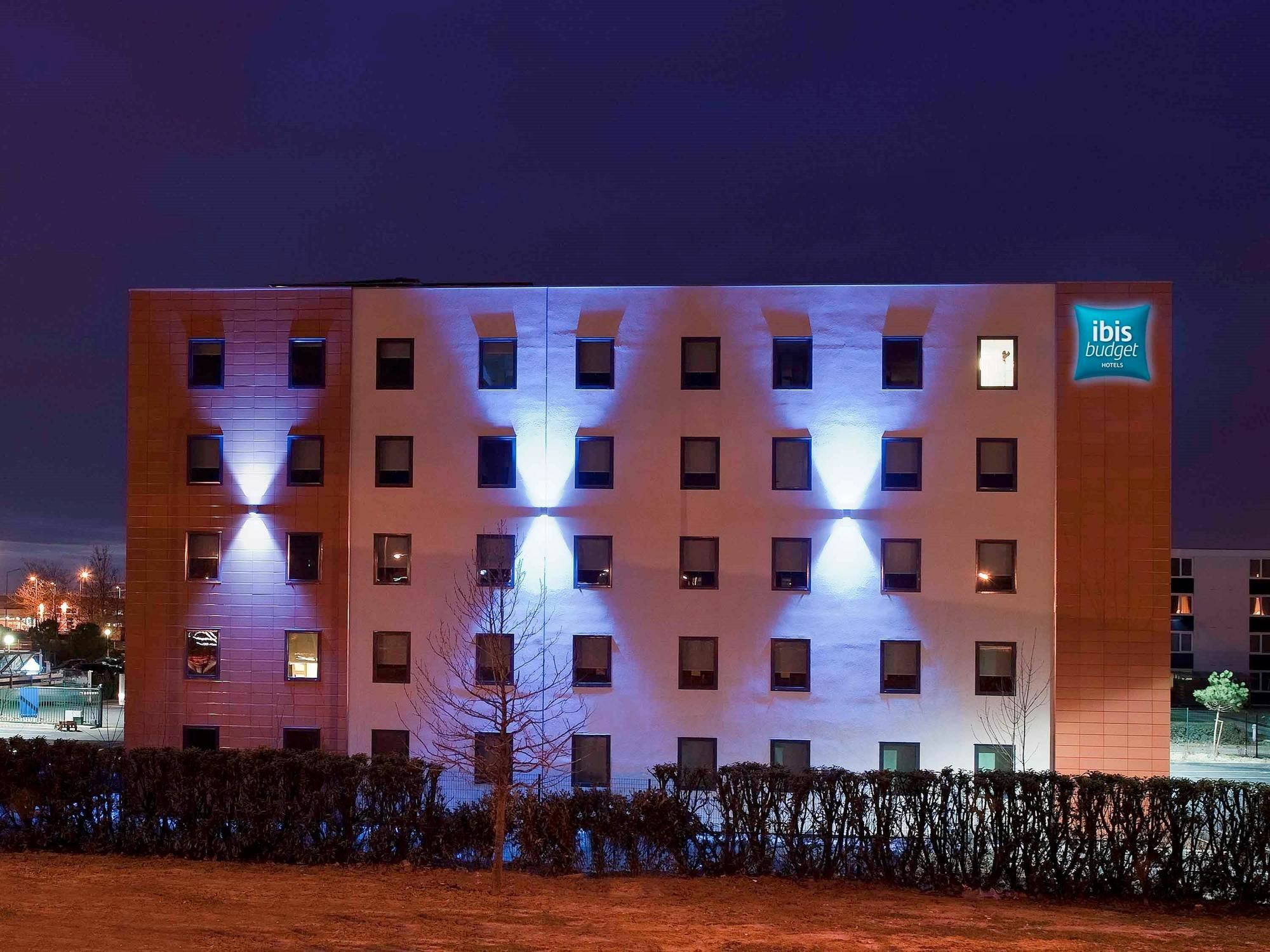 Ibis Budget Toulouse Aeroport Blagnac Exterior foto